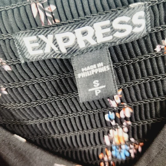 Express Floral Handkerchief Dress - Picture 10 of 10